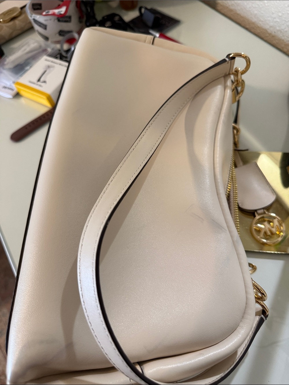Michael kors Cecilia Medium Shoulder Bag - Picture 9 of 10